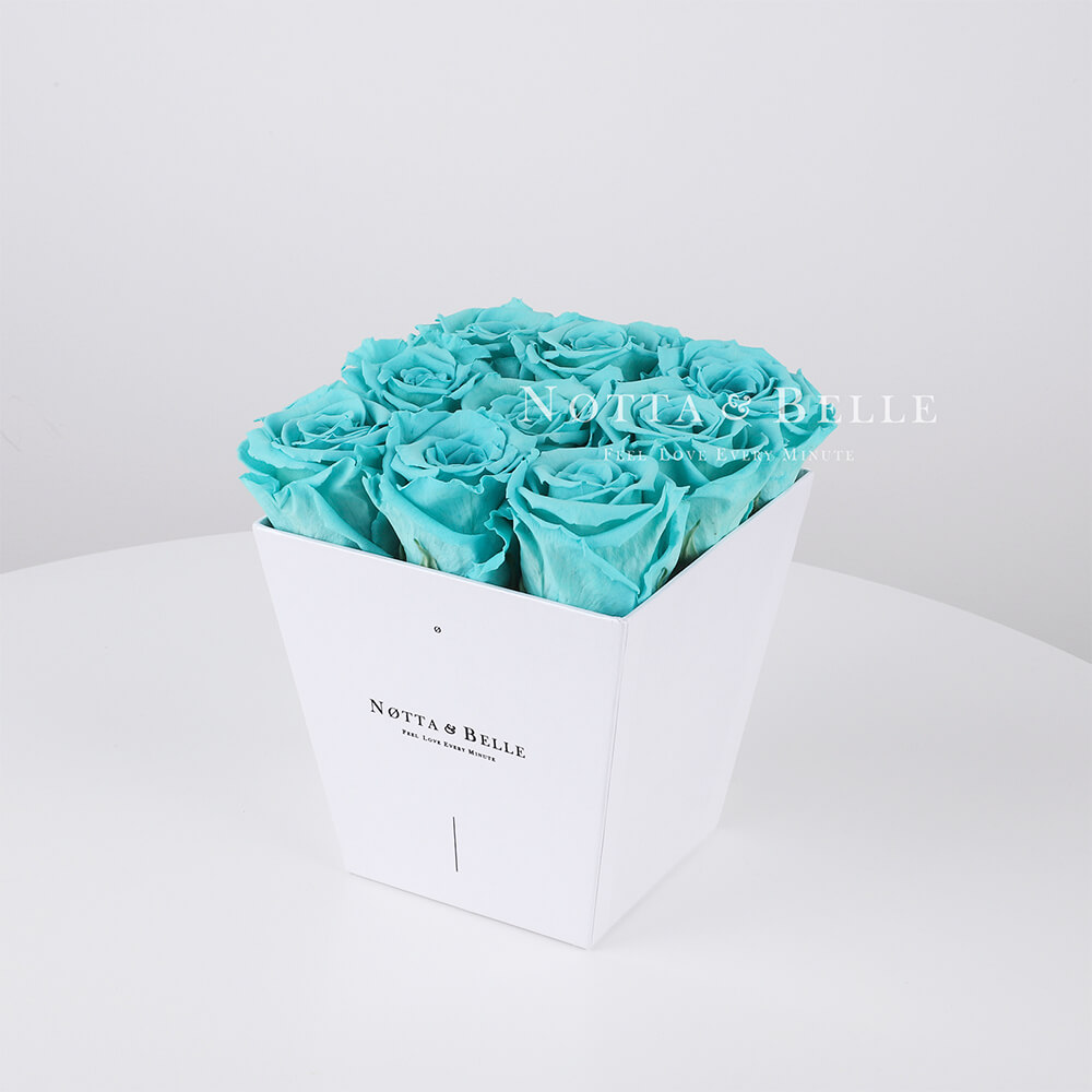 Tyrkysová kytice «Forever» v bílé krabičce - 9 ks