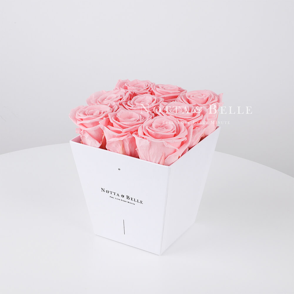 Mazzo colore rosa «Forever» in una scatola bianca - 9 pz.