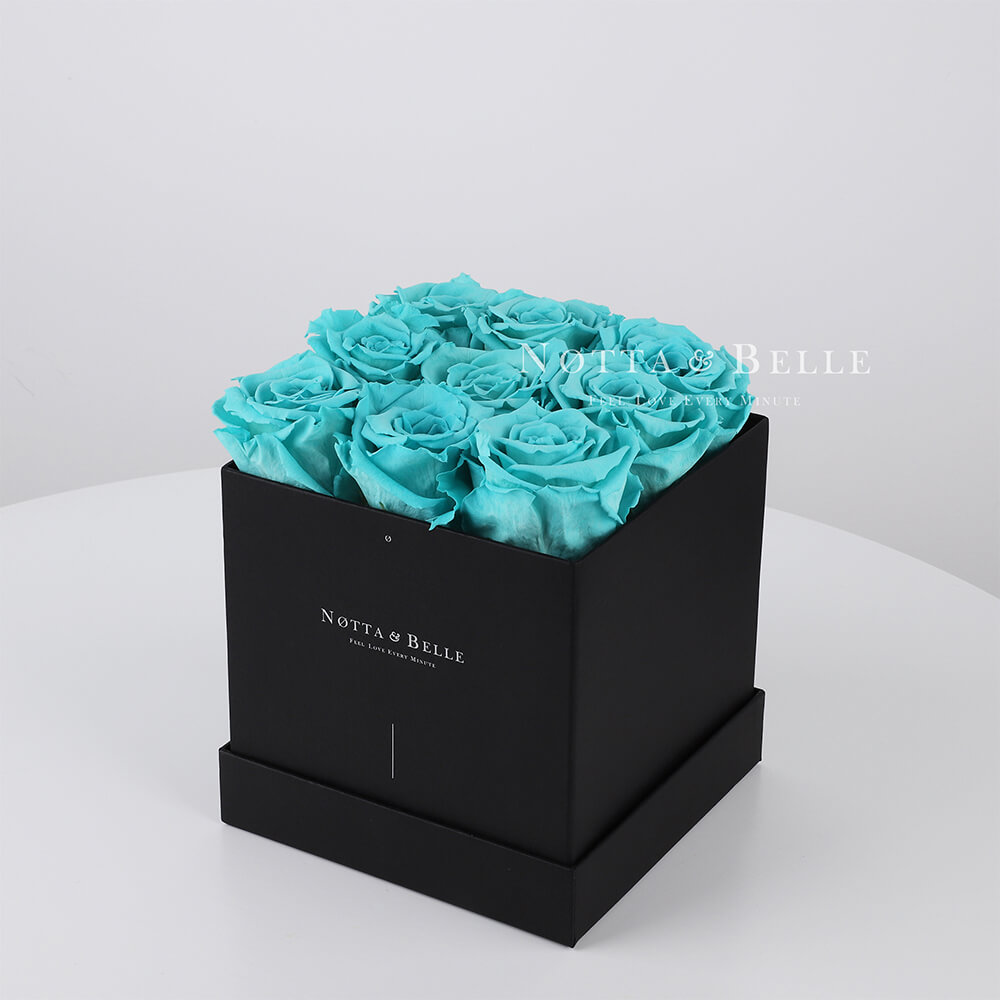 Mazzo colore turchese «Romantic» in una scatola nera - 9 pz.
