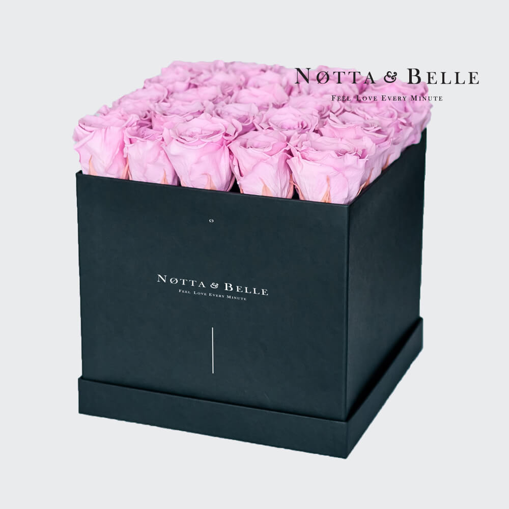 Mazzo colore rosa «Romantic» in una scatola nera - 25 pz.