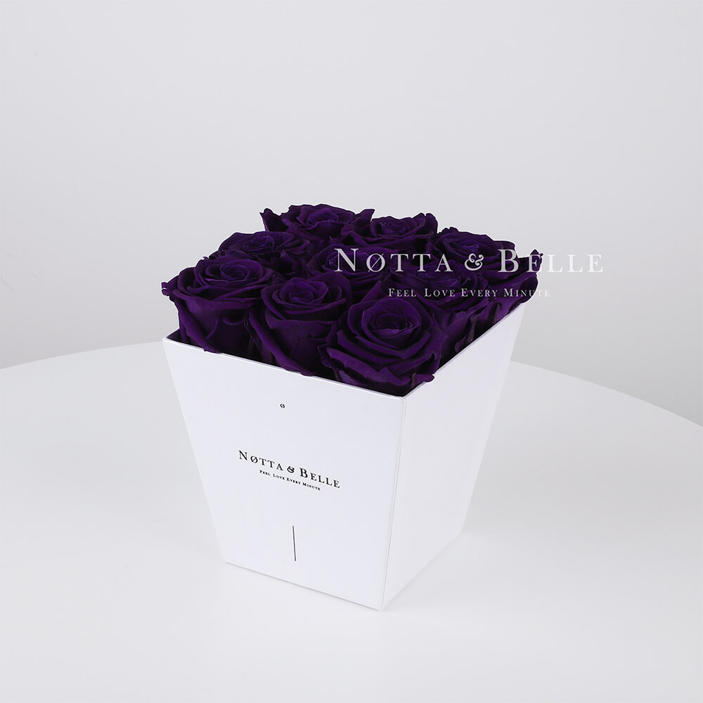 Mazzo colore viola «Forever» in una scatola bianca - 9 pz.