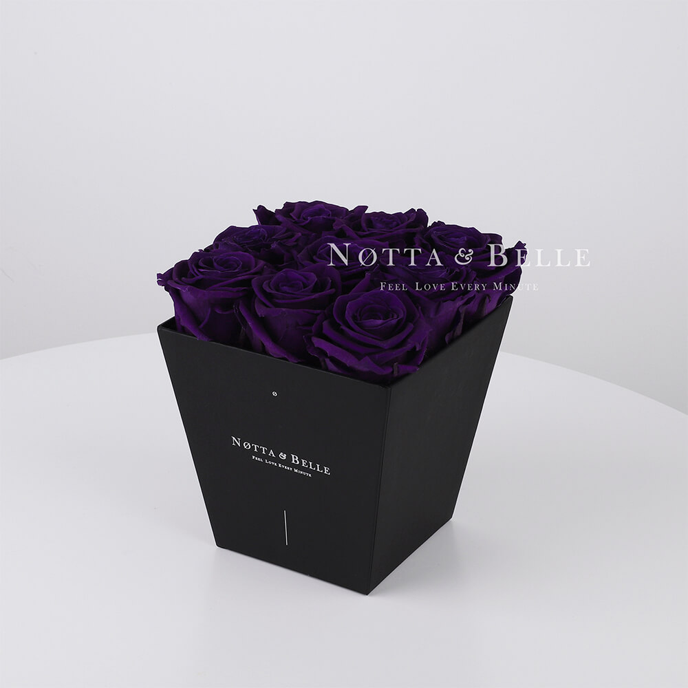 Mazzo colore viola «Forever» in una scatola nera - 9 pz.