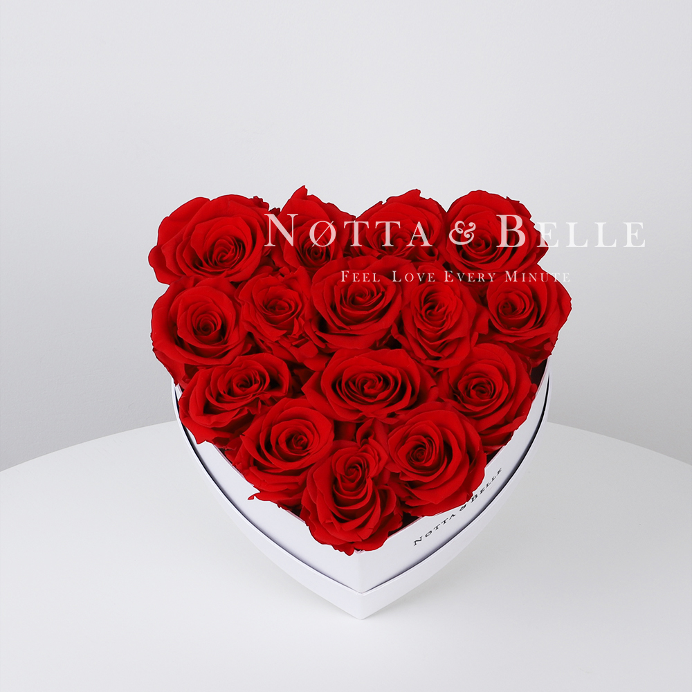 Rood boeket «Love» - 15 rozen