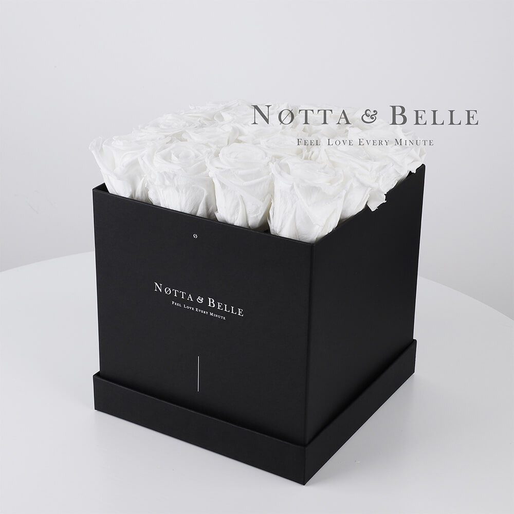 Mazzo colore bianca «Romantic» in una scatola nera - 17 pz.
