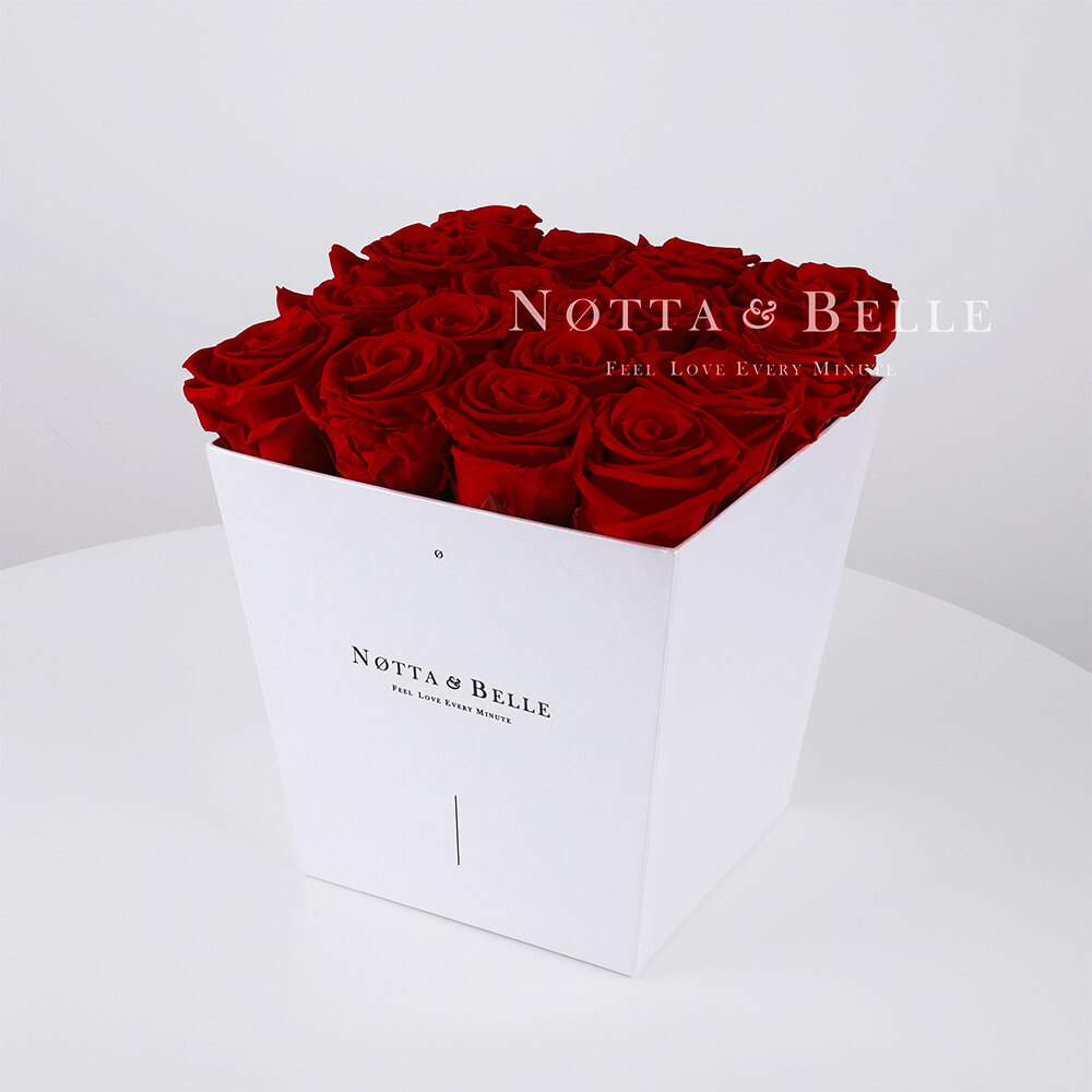 Bouquet satin lie de vin «Forever» - 17 roses