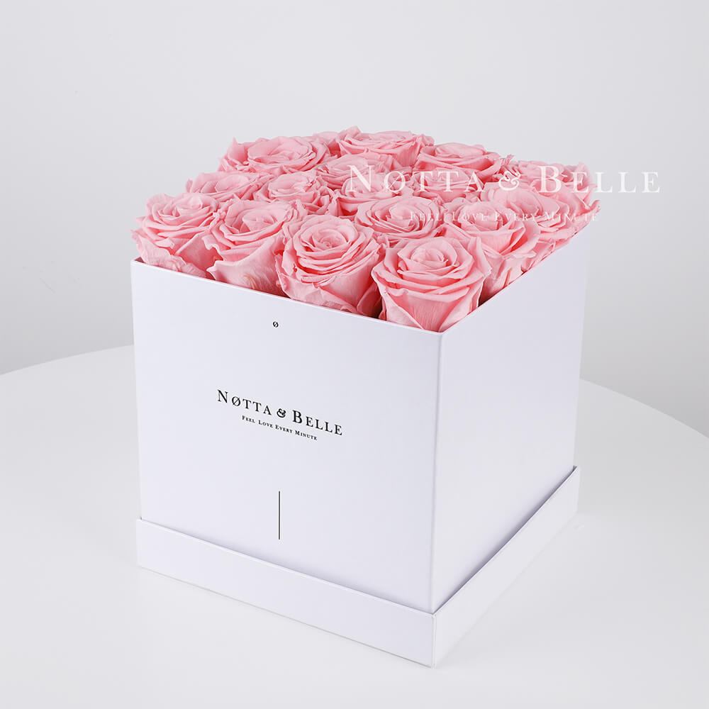 Долговечный букет из 17 розовых роз - №421